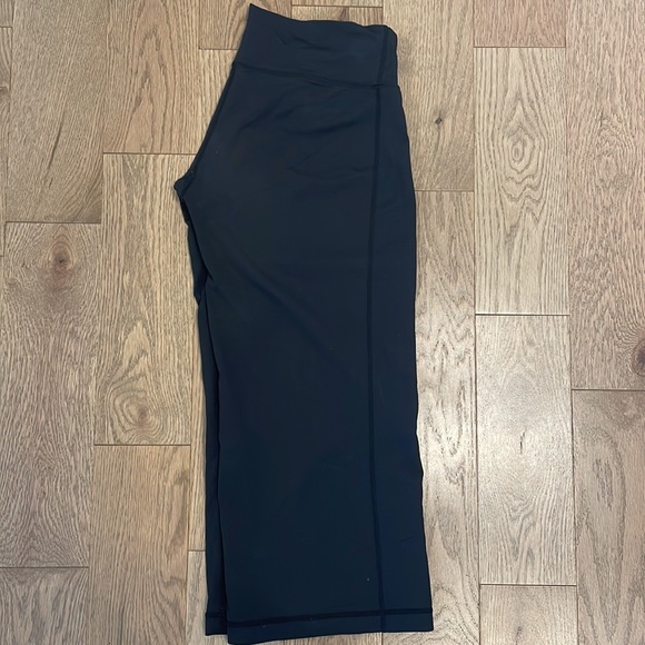 LuluLemon capris - Picture 5 of 5